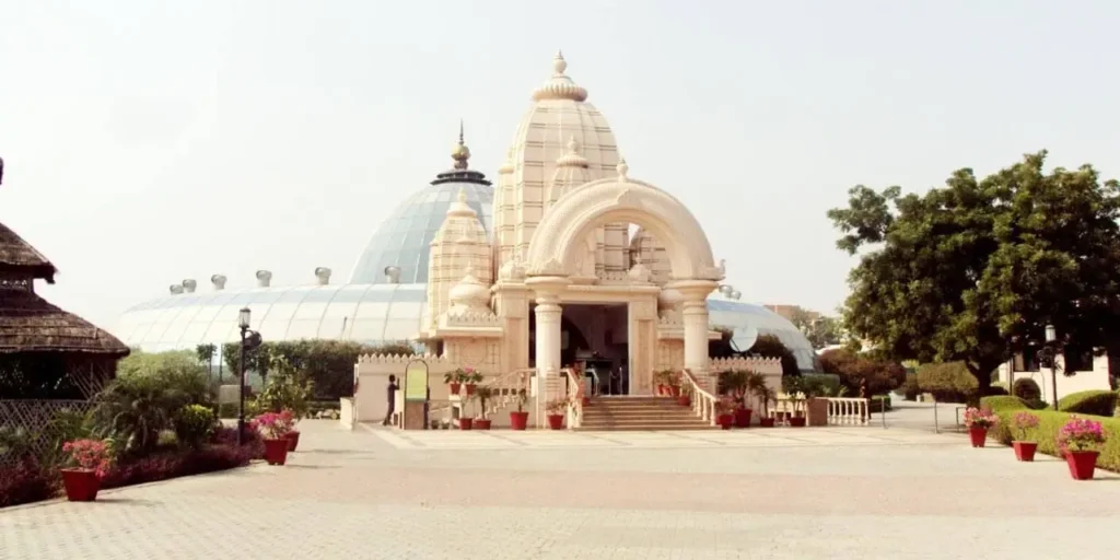 Famous Temples in Mathura: 12 Best Temples to Visit in Mathura & Vrindavan (2026 Guide)