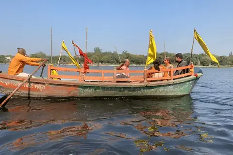 Sunset Boat Ride & Yamuna Aarti