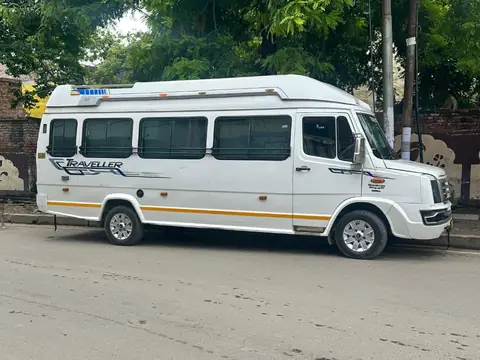 Tempo Traveller – photo 2